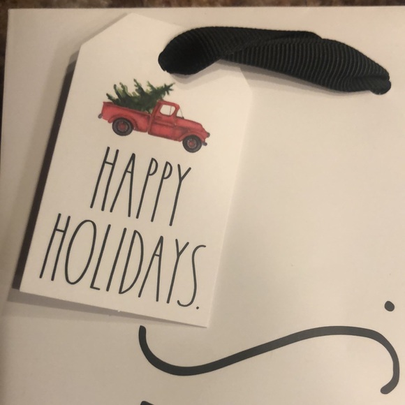 🍒3/30$.RAE DUNN " HAPPY HOLIDAYS" 2 Gift Bags for bottles - Picture 3 of 6